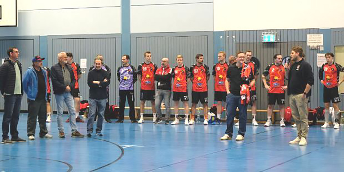 Trikotübergabe 2025